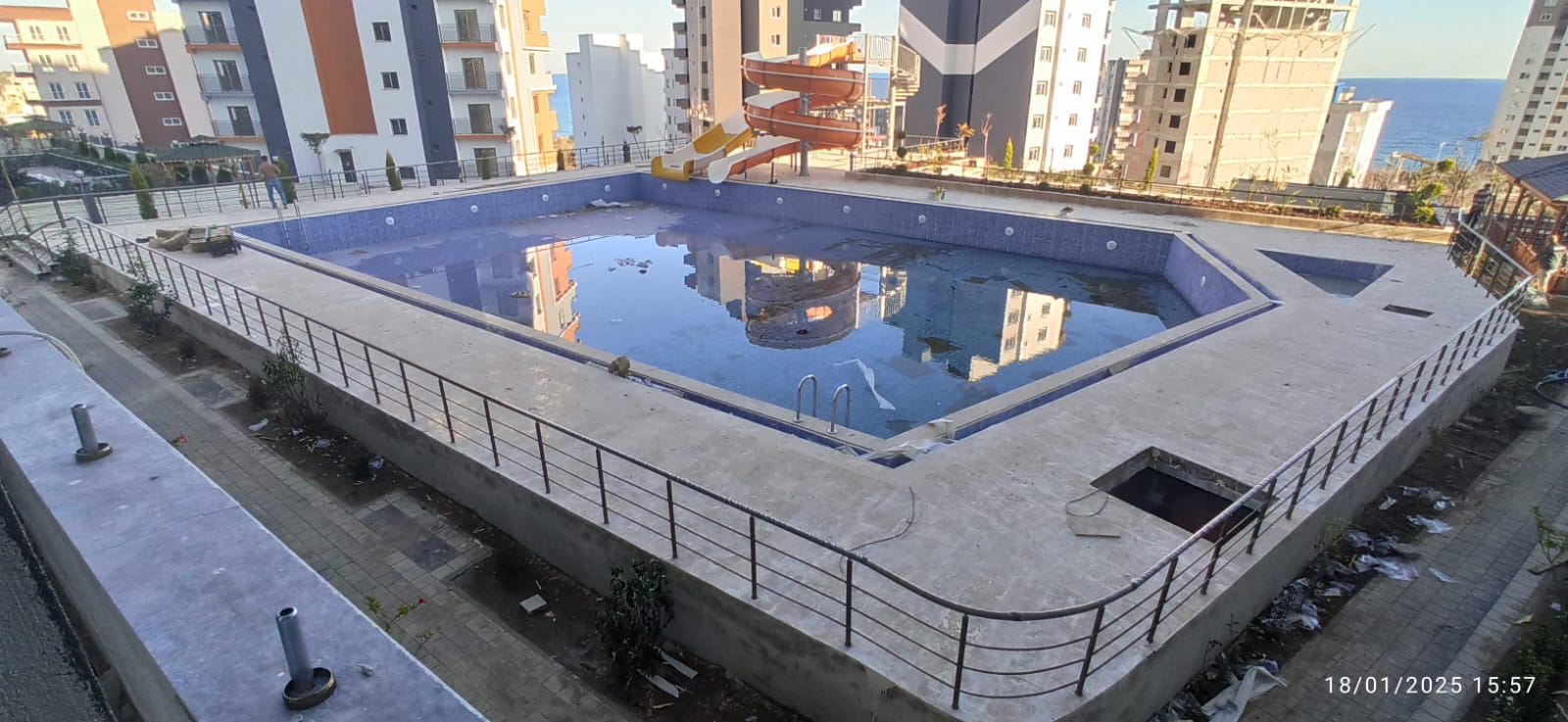 &Ccedil;ok Katlı Bina Balkon Korkuluk ve Silikon Cephe - G&ouml;rsel 4
